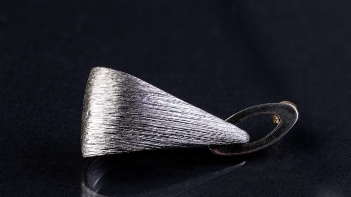 Luminária de Parede com Copo de Renda de Dupla Cabeça