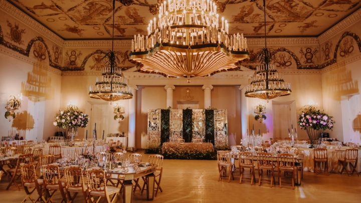 O luxuoso candelabro de hotel: um toque de sofisticação