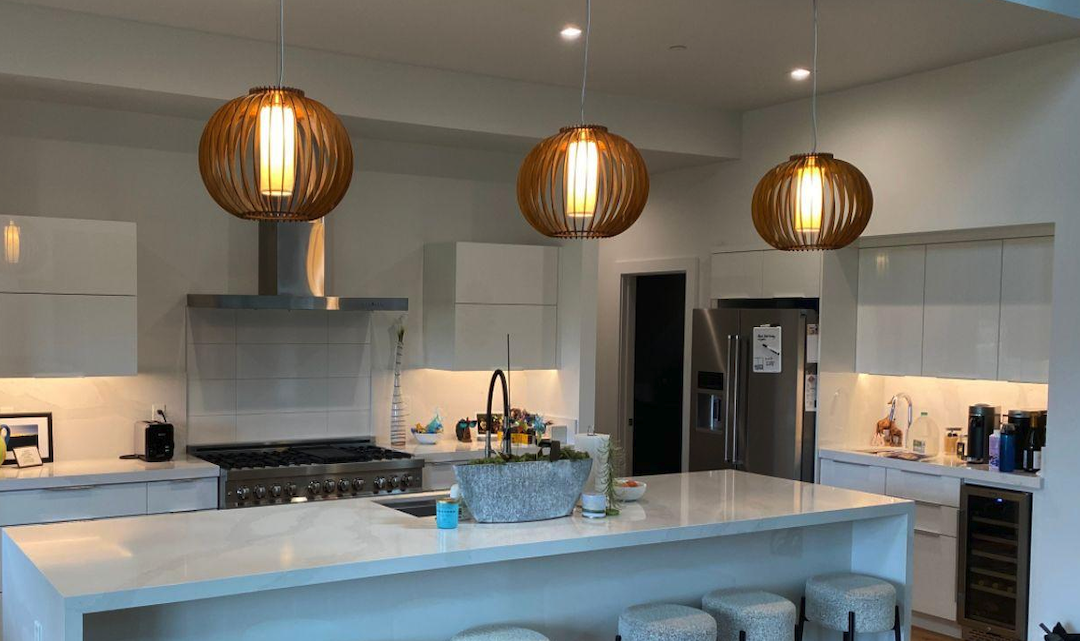 Designs de Iluminação com Pendentes para Cozinha