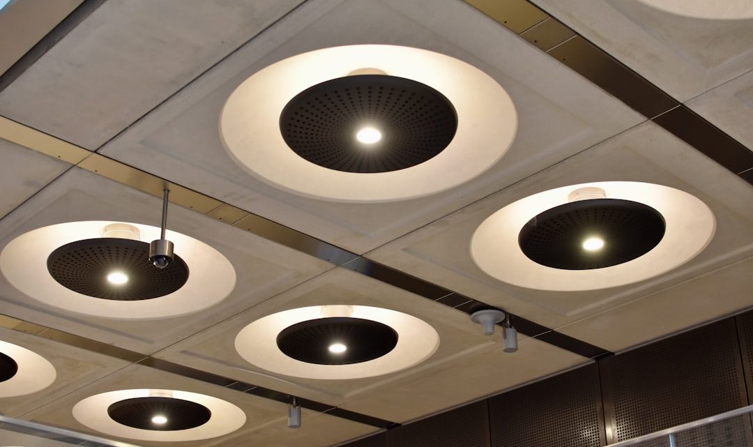 Luz de teto em acrílico em forma de nuvem para quarto de crianças